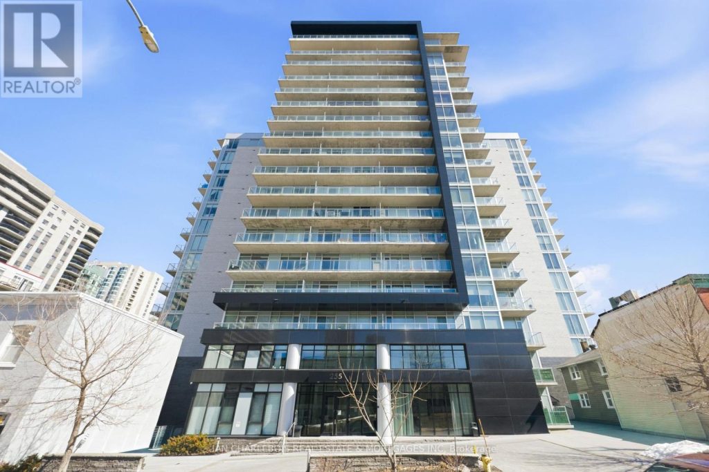 1-bedroom condo apartment for sale in Ottawa — 1701 - 255 Bay Street (Photo 1)