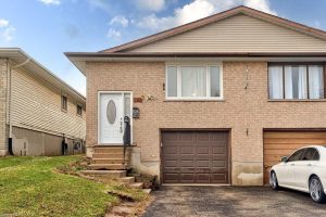 4-bedroom home for sale in Kitchener — 174 Thaler Avenue