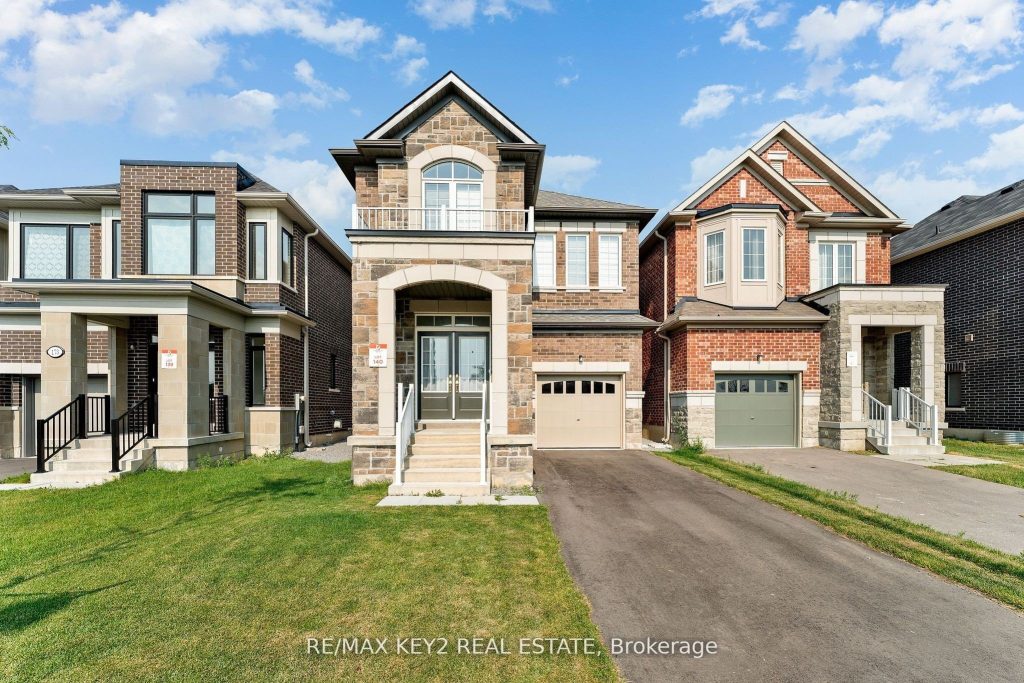 4-bedroom detached home for rent in Richmond Hill — 175 Hartney Drive (Photo 1)