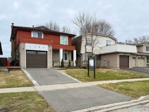 4-bedroom detached home for sale in Durham — 1762 Meadowview Avenue