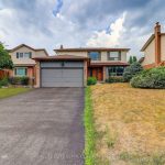 4-bedroom detached home for sale in Durham — 1762 Meadowview Avenue (Photo 5)