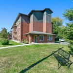 2-bedroom condo apartment for sale in Leeds And Grenville — 17 - 6 Charlotte Place (Photo 2)