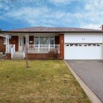 3-bedroom detached home for sale in Toronto — 17 Beaver Bend Crescent (Photo 5)