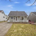 4-bedroom detached home for sale in Durham — 17 Brock Street (Photo 3)