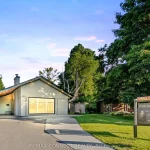 3-bedroom detached home for sale in Toronto — 17 Madrid Street (Photo 5)
