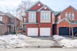 4-bedroom detached home for sale in York — 17 Monaco Crescent