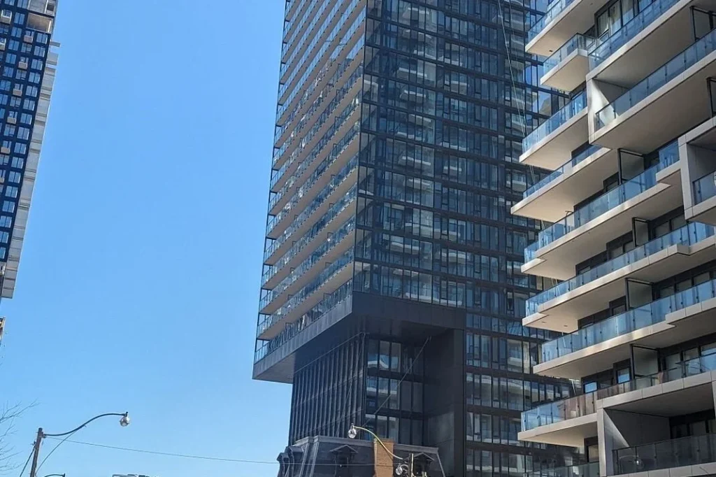 2-bedroom home for rent in Toronto — 1803 - 47 Mutual Street (Photo 1)