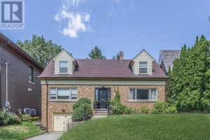 3-bedroom detached home for sale in Toronto — 180 Strathgowan Avenue