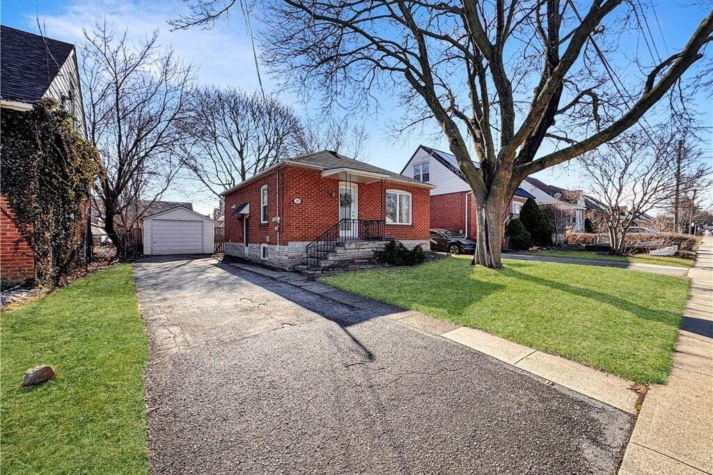 3-bedroom home for rent in Hamilton — 181 East 13th Street (Photo 1)