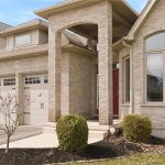 4-bedroom home for sale in Kitchener — 184 Townsend Drive (Photo 2)