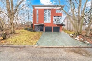 3-bedroom detached home for sale in Peel — 186 Wyndham Street
