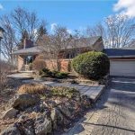 5-bedroom home for sale in Hamilton — 1898 Waterdown Road (Photo 1)