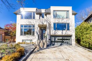 6-bedroom detached home for sale in Toronto — 18 Aneta Circle