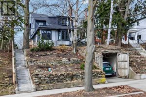 4-bedroom home for sale in Toronto — 18 Blantyre Avenue