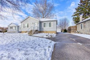 4-bedroom home for sale in Niagara — 18 Bonavem Drive