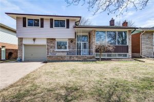 3-bedroom home for sale in Waterloo — 18 Champlain Crescent