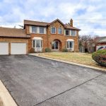 4-bedroom detached home for sale in Peel — 18 Creekview Court (Photo 4)