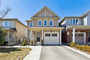 3-bedroom detached home for sale in Brantford — 18 Merritt Lane