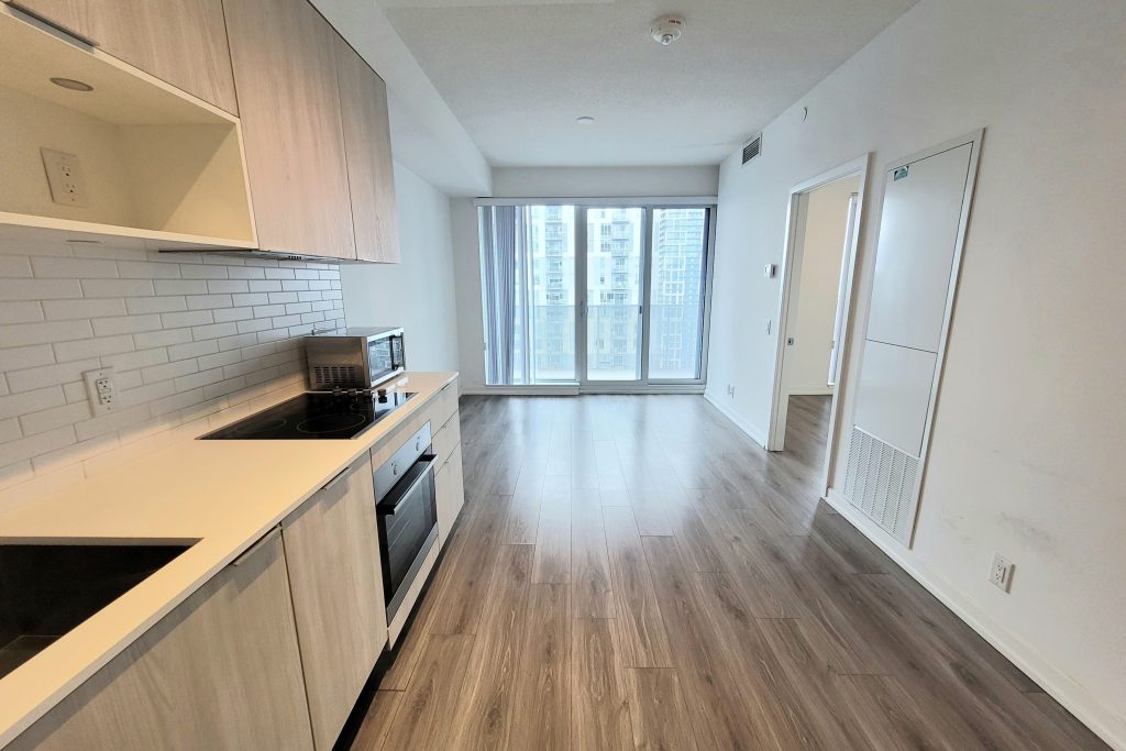1-bedroom condo apartment for rent in Toronto — 1908 - 20 Tubman Avenue (Photo 1)