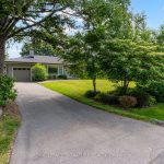 3-bedroom att/row/townhouse for sale in Halton — 190 Dorval Drive (Photo 4)