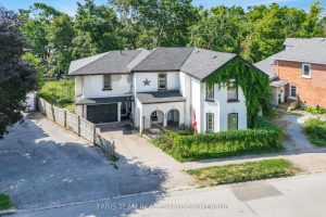 6-bedroom detached home for sale in Simcoe — 195 Nottawasaga Street