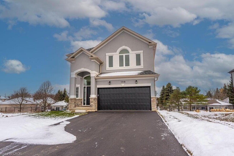 4-bedroom home for sale in Hamilton — 198 Kellogg Avenue (Photo 1)