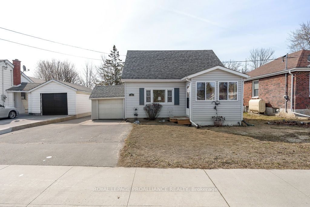 3-bedroom detached home for sale in Hastings — 19 Orchard Drive (Photo 1)