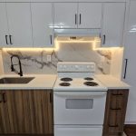 2-bedroom store w apt/office home for rent in Toronto — 1 - 2886 Lake Shore Boulevard W (Photo 1)