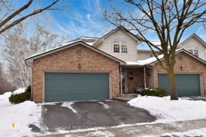 2-bedroom condo townhouse for sale in Burlington — 1 - 3333 New Street