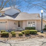 4-bedroom condo townhouse for sale in Middlesex — 1 - 70 Glenroy Road (Photo 1)