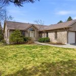 4-bedroom home for sale in Brantford — 1 Daffodil Court (Photo 2)