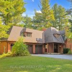 4-bedroom detached home for sale in York — 1 Lancer Drive (Photo 4)