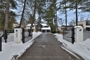 4-bedroom detached home for sale in Halton — 200 Chartwell Road