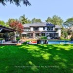 4-bedroom detached home for sale in Halton — 200 Chartwell Road (Photo 2)