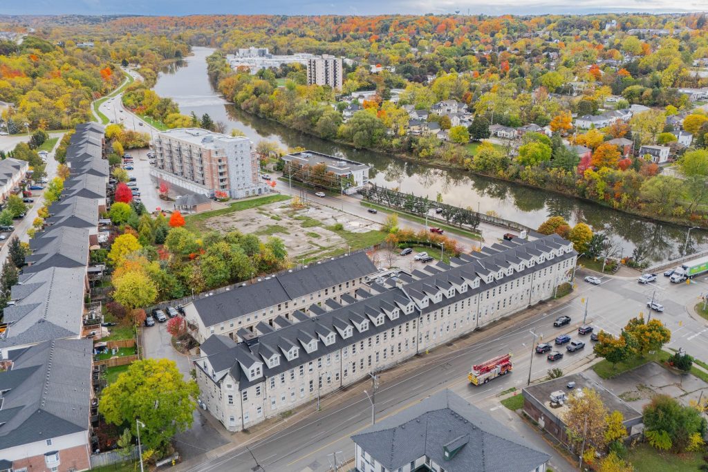 2-bedroom condo apartment for sale in Cambridge — 201 - 25 Concession Street (Photo 1)