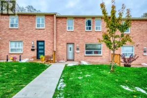 3-bedroom home for rent in Mississauga — 202 - 1055 Shawnmarr Road