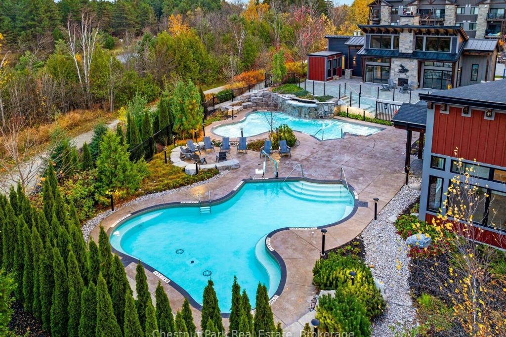 2-bedroom condo apartment for rent in Collingwood — 202 - 18 Beckwith Lane (Photo 1)
