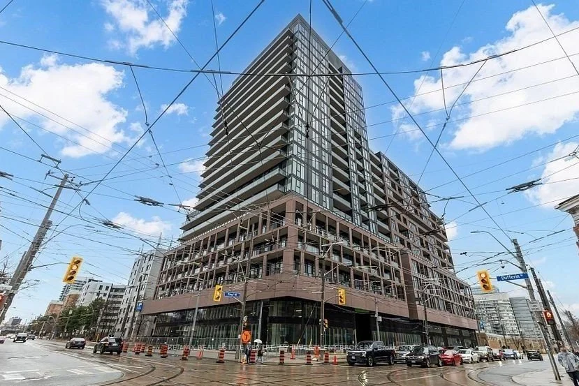 3-bedroom condo apartment for sale in Toronto — 202 - 285 Dufferin Street (Photo 1)