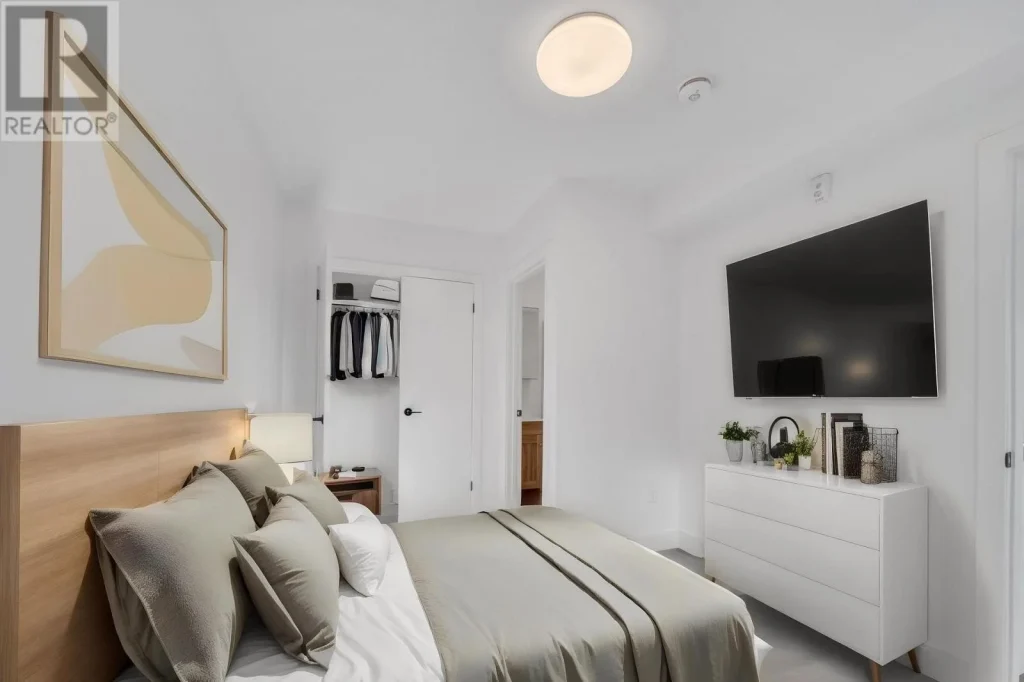 1-bedroom home for rent in Windsor — 203 - 1804 Drouillard Road (Photo 1)