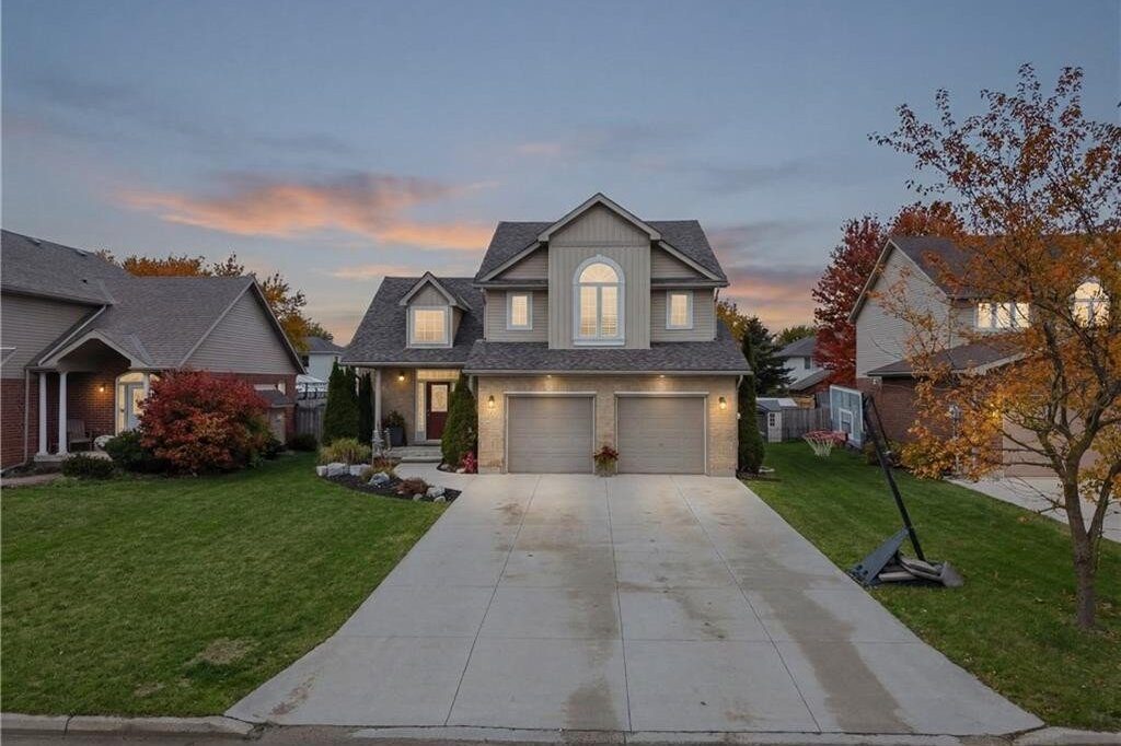 4-bedroom home for sale in Drayton — 20 Parkside Street (Photo 1)