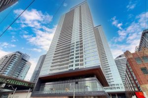 1-bedroom condo apartment for sale in Toronto — 2102 - 19 Bathurst Street