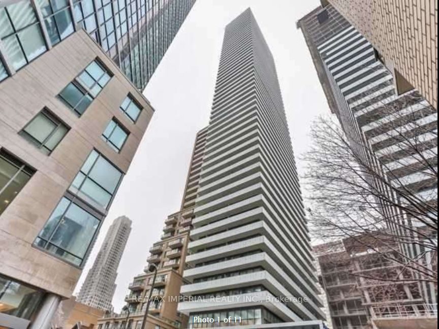 1-bedroom condo apartment for rent in Toronto — 2110 - 42 Charles Street (Photo 1)