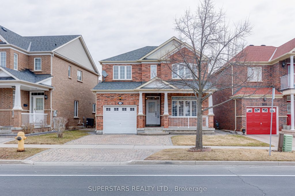 3-bedroom detached home for sale in York — 211 Stonebridge Drive (Photo 1)