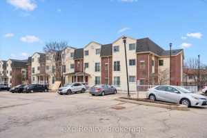 2-bedroom condo townhouse for sale in Guelph — 212 - 456 Janefield Avenue