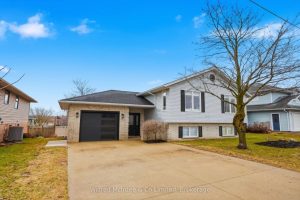 3-bedroom detached home for sale in Bruce — 214 Hinks Street