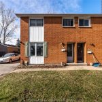 3-bedroom home for sale in Chatham — 215 Grand Avenue East (Photo 3)