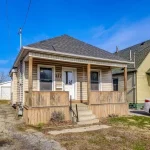 2-bedroom detached home for sale in Hamilton — 217 Tolton Avenue (Photo 3)