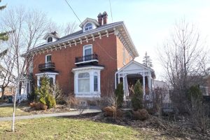 4-bedroom semi-detached home for sale in Hastings — 219 Charles Street
