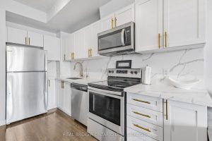 2-bedroom condo townhouse for sale in Toronto — 21 - 630 Rogers Road