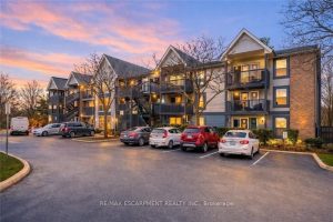 1-bedroom condo apartment for sale in Halton — 222 - 2030 Cleaver Avenue